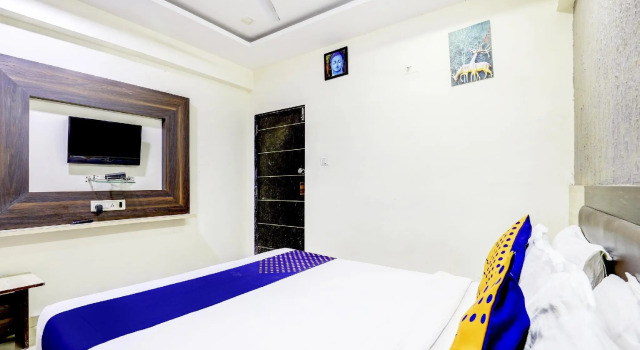 SPOT ON 75265 Hotel Malva Inn 1, Rezervovat Hotel Naroda Gujarat