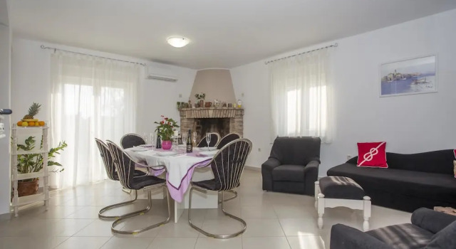Holiday House Leonida, Book Feriehus Villaer i Pula Region, Villa