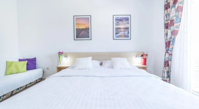 Апартаменты c 1 комнатой с балконом и с частичным видом на море Apartments Valentino