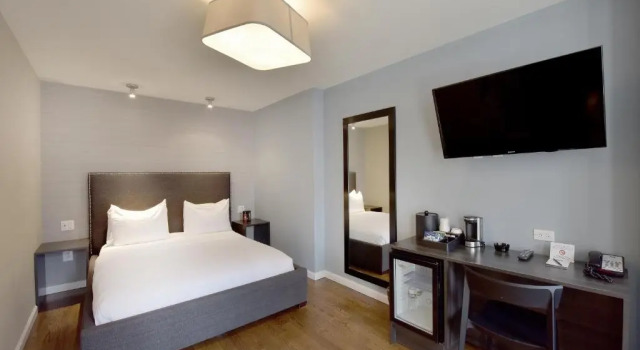 Двухместный номер Premier с балконом Hotel 32 32