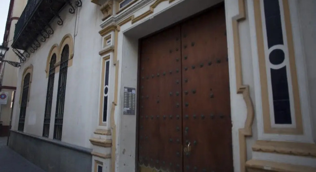 Reservaloen Puerta Maestranza, Забронировать Отель Старый город Севилья