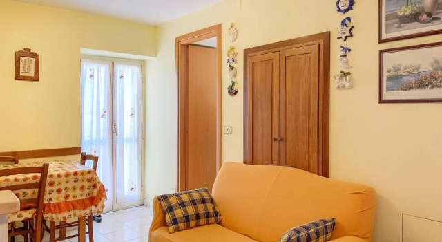 Awesome Apartment in Grotte di Castro With Wifi and 2 Bedrooms