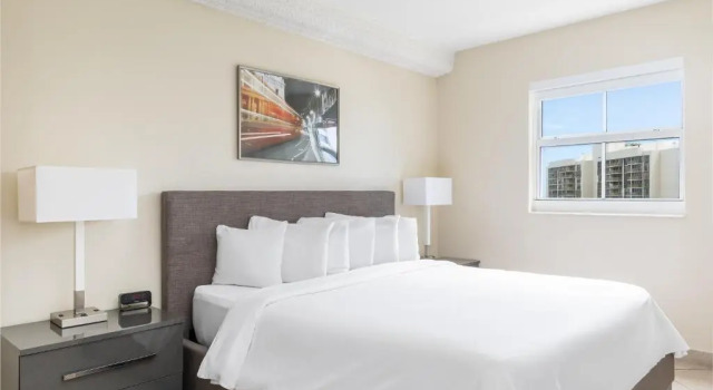 Люкс Standard с 2 комнатами с балконом и с видом на воду Fortune House Hotel Suites