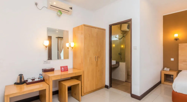 ZEN Rooms Seminyak Batu Belig
