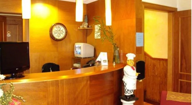Hostal Montaña, Varaa Hotelli Alins 