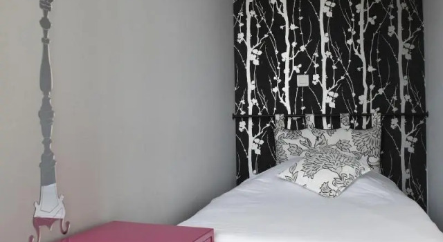 L'Aptois Hotel