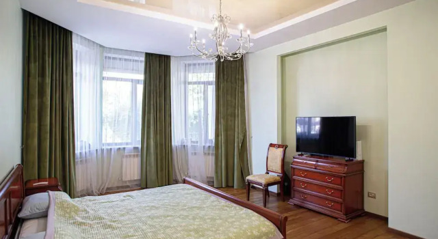 Villa Kali Nadyrova, Book Villa Cottages in Almaty, Cottage