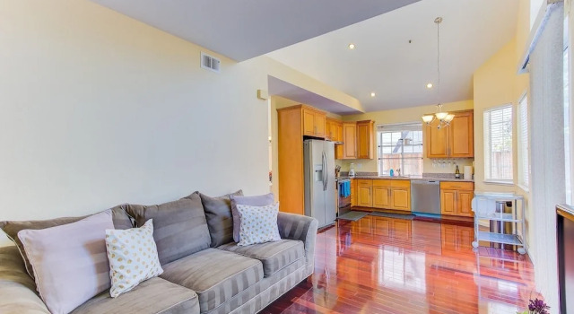 Andrea Way House in Union City 3 Bedrooms 2.5 Bathrooms Home, Book Feriehus Union City 