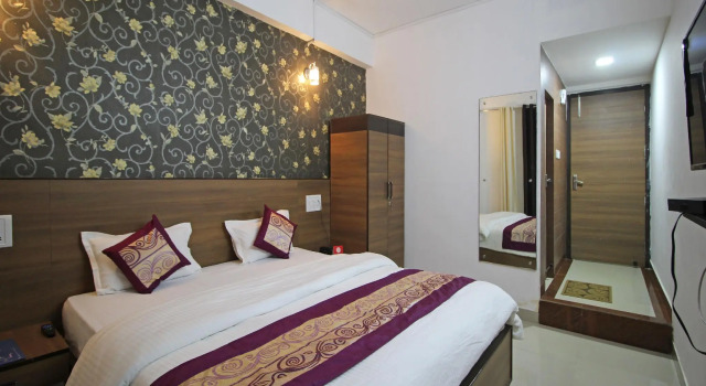 OYO 7524 Hotel Grand Celebration, Забронировать Отель Отели штата Карнатаки 3 звезды, 3*