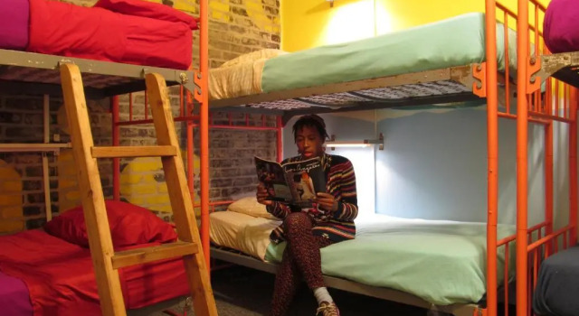 Кровать в общем номере Venice Beach Hostel