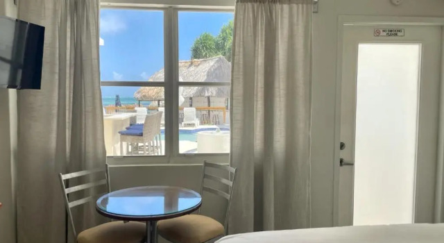 Двухместный номер Standard с видом на бассейн Mata Rocks Resort