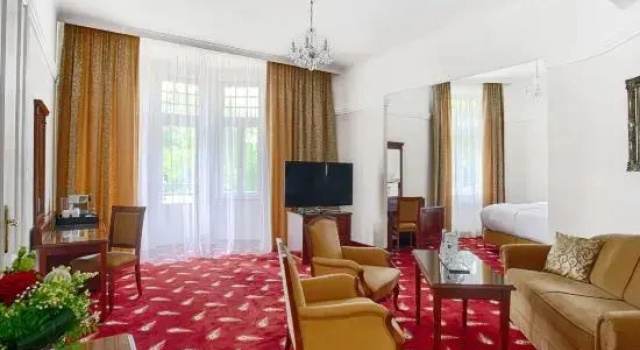 Четырёхместный люкс Ensana Thermia Palace