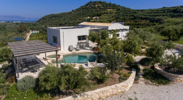 Villa Lucy by PosarelliVillas, Забронировать Вилла Виллы Платаньяс, рядом с Пляж Платаниас, Вилла