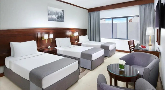 Трёхместный номер Superior Admiral Plaza Hotel