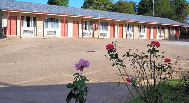 Ozark Inn & Suites, Prenota Locanda Hotel a Missouri con parcheggio, Parcheggio