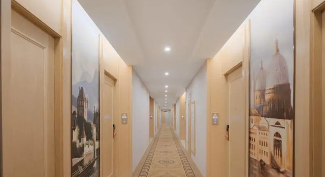 Vienna Hotel Shanghai Hongqiao Hub National Exhibition Center Huqingping Road, Varaa Hotelli Hongqiao Shanghai