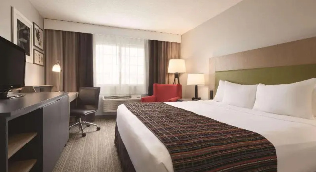 Двухместный люкс Country Inn & Suites by Radisson, Grand Rapids, MN