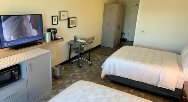Четырёхместный номер Standard Holiday Inn Baton Rouge-South by IHG
