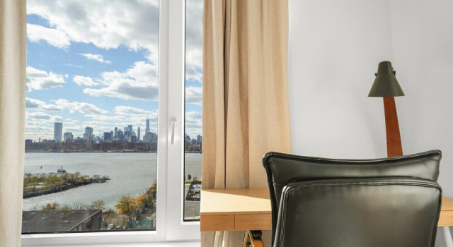 Номер Premier Chic Brooklyn Stay Steps to G Train