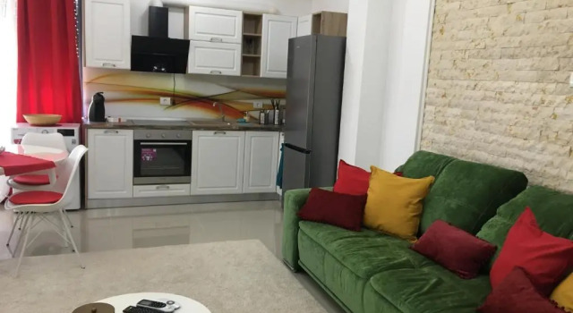 Unique Residence Edward Apartment, Varaa Huoneisto Hotellit Mamaia-Sat pysäköinnillä, Pysäköinti