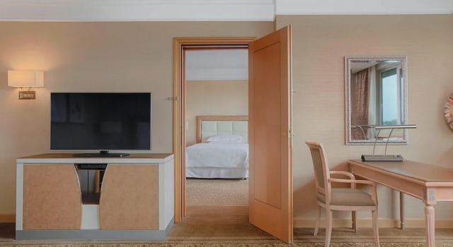 Двухместный номер Superior Sheraton Club des Pins Resort