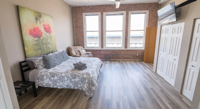 Penthouse Loft in The Heart of Downtown, Rezerwuj Hotel Saint Louis Missouri