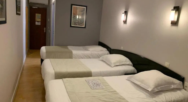 Трёхместный номер Hôtel Le Bayeux