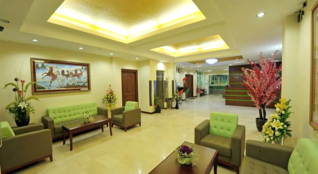 Green Leaf Hotel
