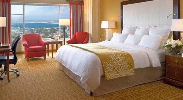 Номер Standard Monterey Marriott