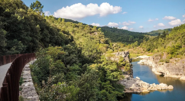 Contact Hotel Le Bois Sauvage, Забронировать Отель Отели Ardèche с завтраком, Завтраки