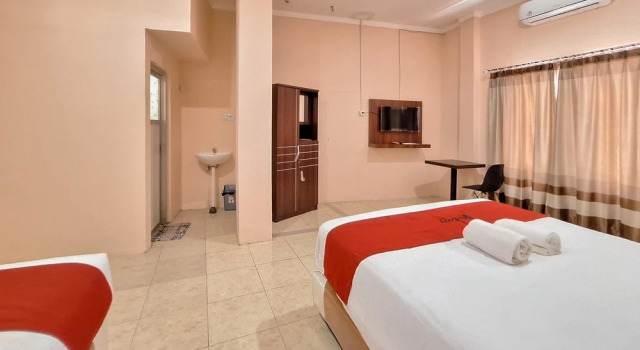 RedDoorz Syariah Near Pasar Raya Padang, Rezerwuj Hotel Padang Sumatra