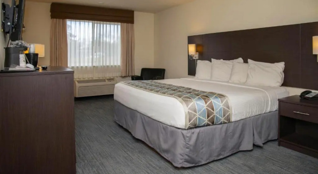 Номер Standard SureStay Plus by Best Western Montrose