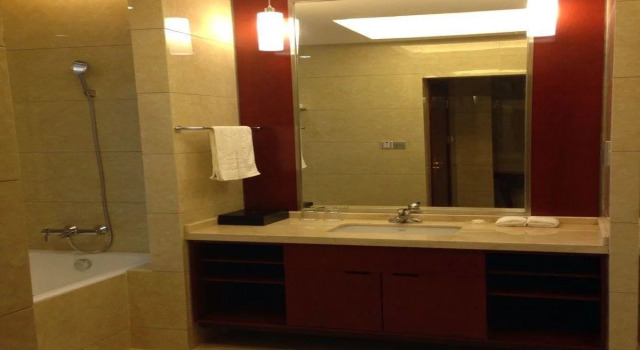 Days Hotel Frontier Nantong, Prenota Hotel Nantong Jiangsu
