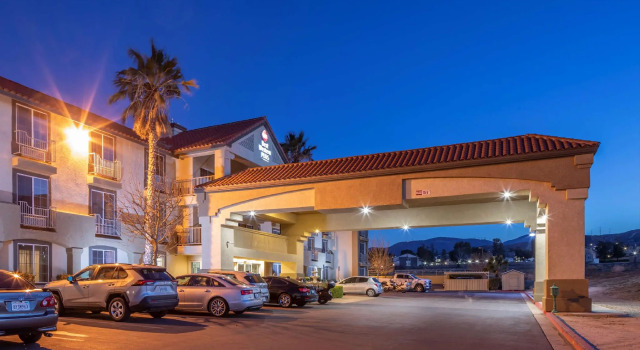 Двухместный люкс Best Western Plus John Jay Inn & Suites