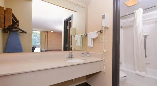 Номер Standard Americas Best Value Inn - Collinsville / St. Louis