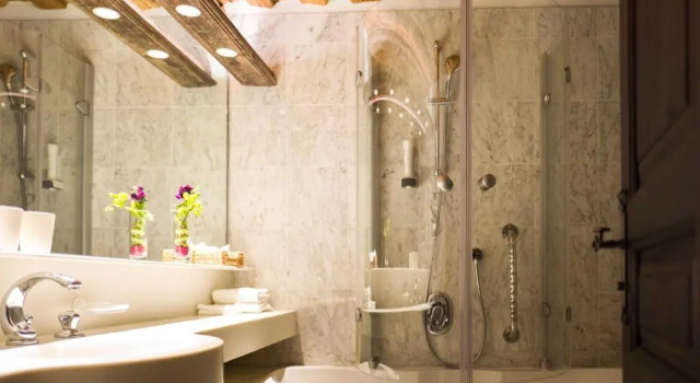 Семейные апартаменты Altstadt Hotel Stadtkrug