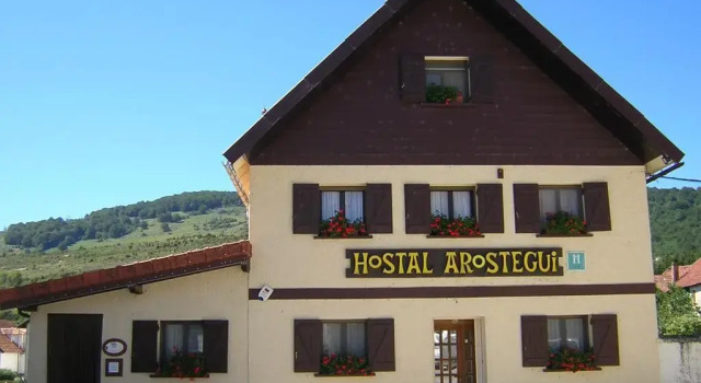 Hostal Arostegui, Prenota Hotel Garaioa Irati Forest