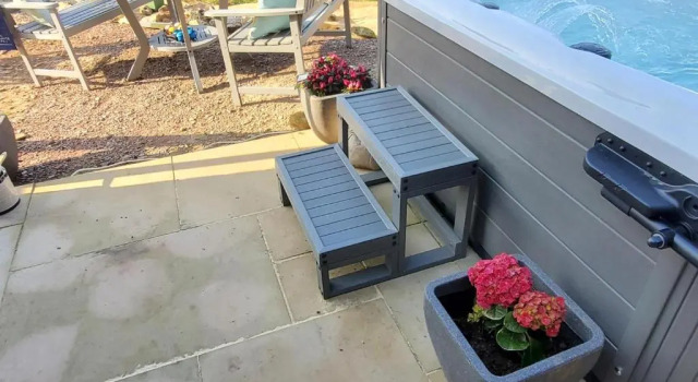 Коттедж 2-Bed Cottage Sleeps 4 with Hot Tub