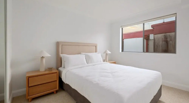 Апартаменты Stylish 1-bed Apartment Near Manly Beach