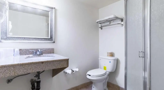 Четырёхместный номер Deluxe Studio 6 Mojave, CA - Airport