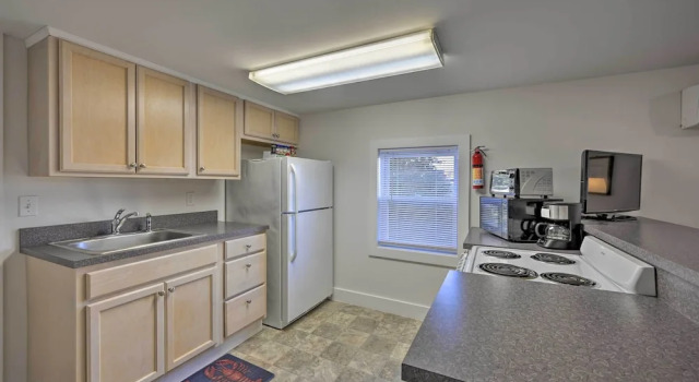 Апартаменты c 1 комнатой Quaint DT Greenport Apt - 2 Mi to Shelter Island!