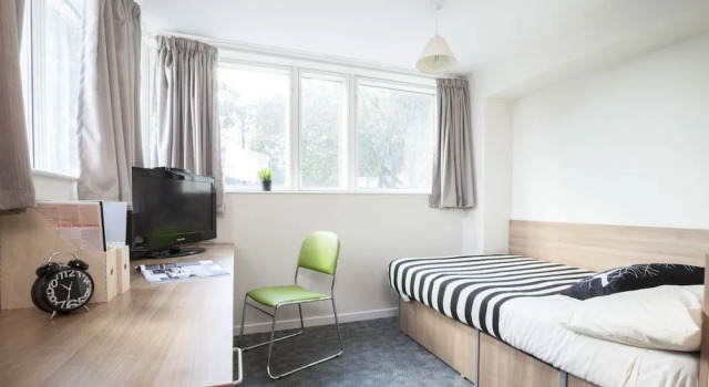 Ensuite Studios in Kings Cross, Забронировать Отель Ислингтон Лондон, рядом с Музей сирот