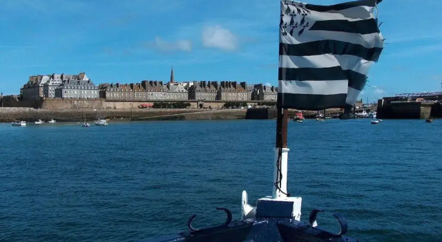 Апартаменты Les Grands Pins - plage du Val à 80 m - St Malo Rothéneuf
