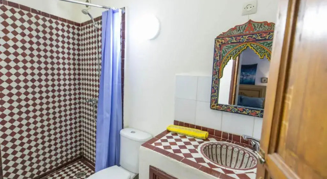 Camera Economy Riad Razane Fez