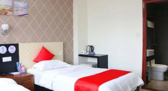 Четырёхместный люкс Comfort Sanya Mingjing Express Hotel