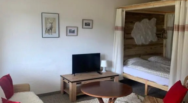 Appartement 1,5 pièce, Забронировать Апартаменты/квартира Отели Лейкербад с парковкой, рядом с Горнолыжный подъемник Геммибан, Парковка