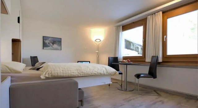 Chesa Munteratsch 311 Silvaplana, Reserva ahora Hotel Hoteles en Alta Engadina con aparcamiento, Aparcamiento