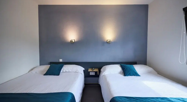 Четырёхместный номер Standard Hotel Eco - A75