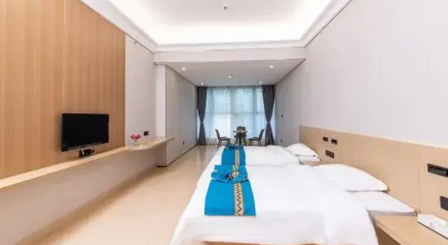 Трёхместный номер Deluxe с красивым видом из окна Jinzun Holiday Hotel