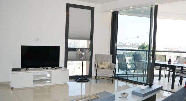 Design Apt Parking Included 2BDR TL30